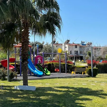 Ferienhaus 850m To The Sea, Detached House With Pool, Shopping Mall In Front Kusadası