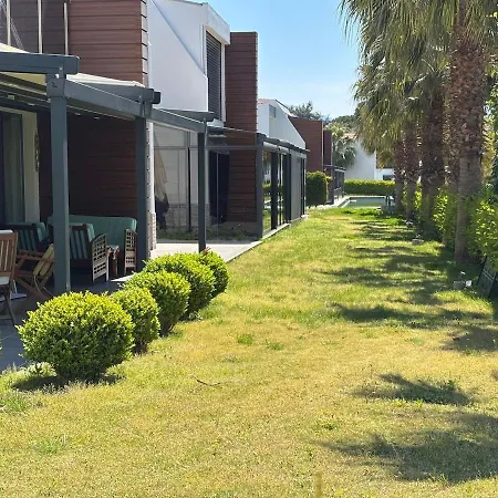 Ferienhaus 850m To The Sea, Detached House With Pool, Shopping Mall In Front